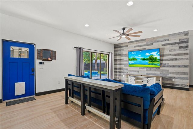 1185 S SHADE AVENUE, Sarasota, FL 34237