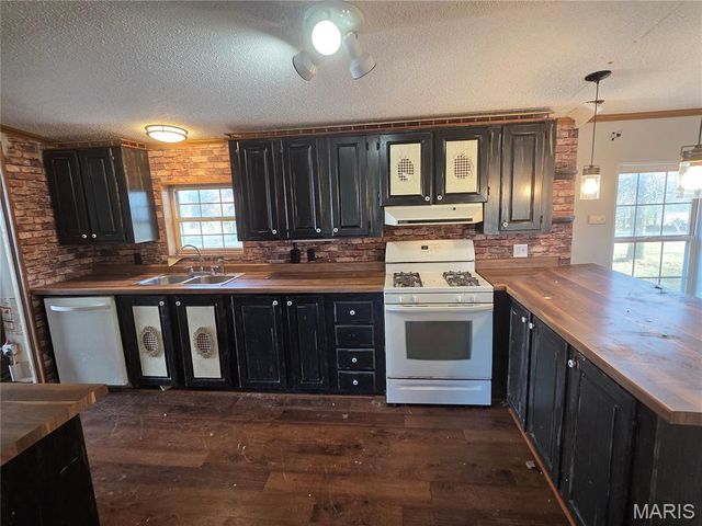 698 Ridge Road, Troy, MO 63379