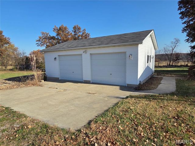 698 Ridge Road, Troy, MO 63379