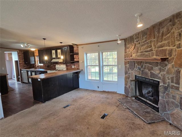 698 Ridge Road, Troy, MO 63379