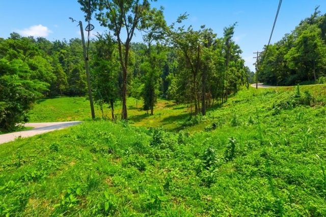 1045 Balmoral Dr, Nashville, TN 37220