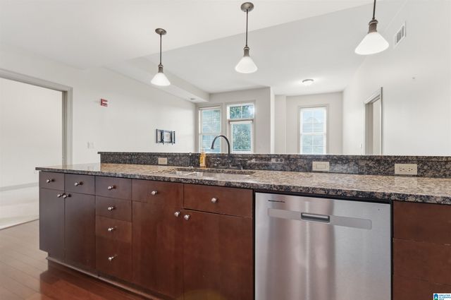 1040 Broadway Park Apt 305, Homewood, AL 35209