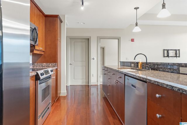 1040 Broadway Park Apt 305, Homewood, AL 35209