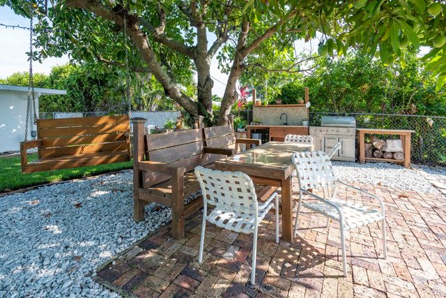 7951 W Lake Drive, Lake Clarke Shores, FL 33406
