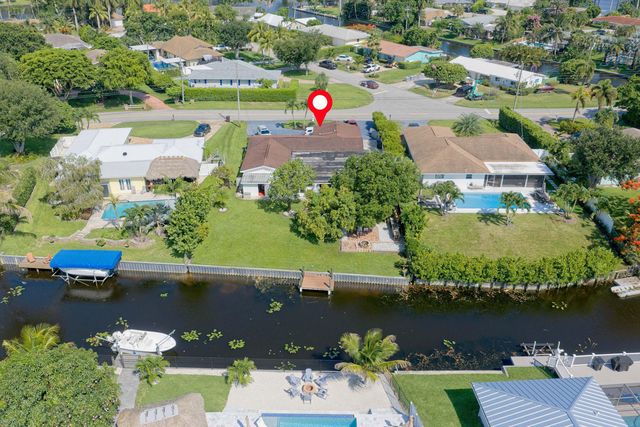 7951 W Lake Drive, Lake Clarke Shores, FL 33406