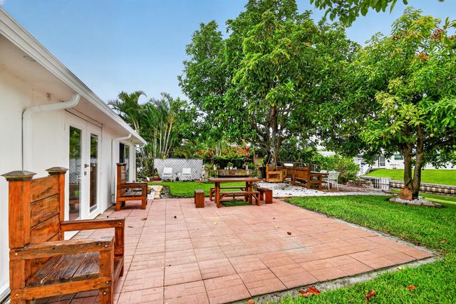 7951 W Lake Drive, Lake Clarke Shores, FL 33406
