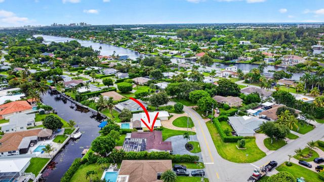 7951 W Lake Drive, Lake Clarke Shores, FL 33406
