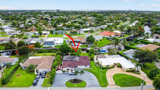 7951 W Lake Drive, Lake Clarke Shores, FL 33406