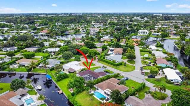 7951 W Lake Drive, Lake Clarke Shores, FL 33406