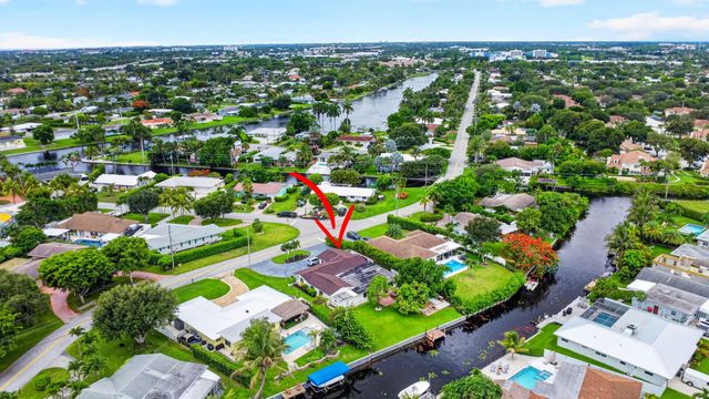 7951 W Lake Drive, Lake Clarke Shores, FL 33406
