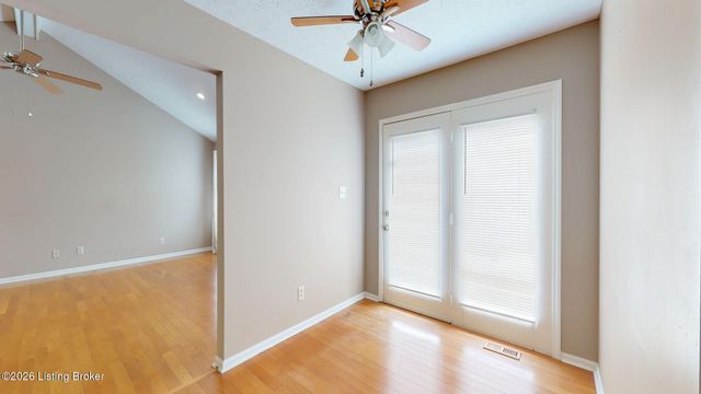 1003 Benton Ridge Dr, Louisville, KY 40245