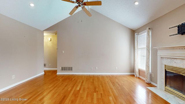 1003 Benton Ridge Dr, Louisville, KY 40245