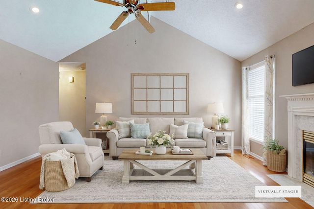 1003 Benton Ridge Dr, Louisville, KY 40245