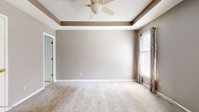 1003 Benton Ridge Dr, Louisville, KY 40245