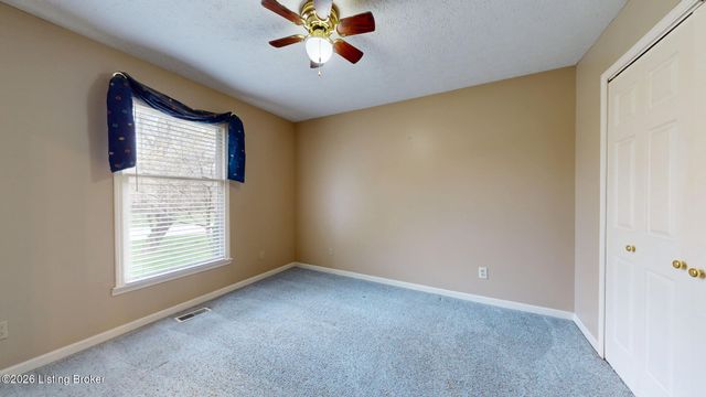 1003 Benton Ridge Dr, Louisville, KY 40245