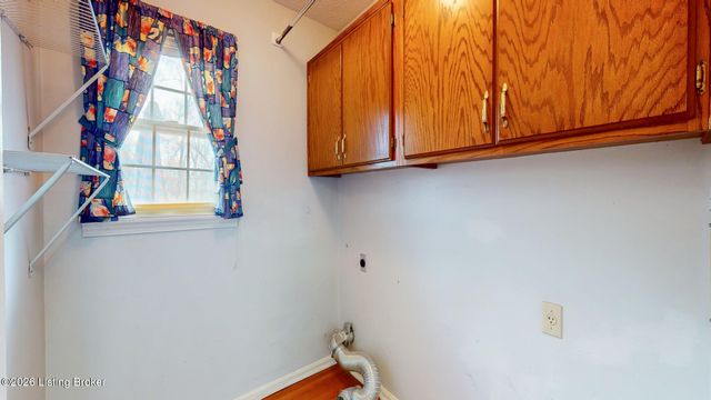 1003 Benton Ridge Dr, Louisville, KY 40245