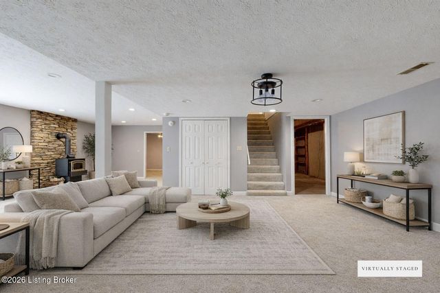 1003 Benton Ridge Dr, Louisville, KY 40245