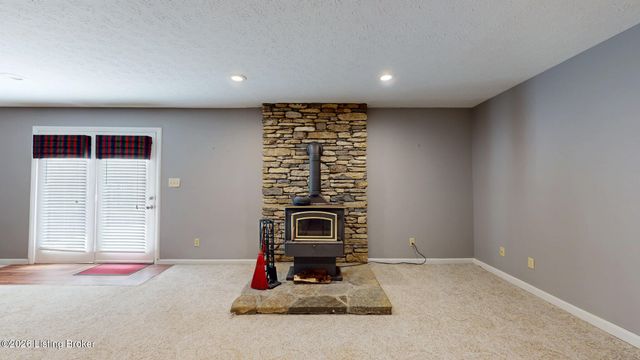 1003 Benton Ridge Dr, Louisville, KY 40245