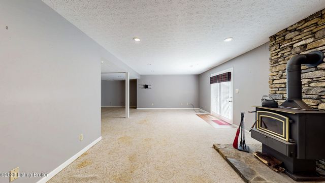 1003 Benton Ridge Dr, Louisville, KY 40245