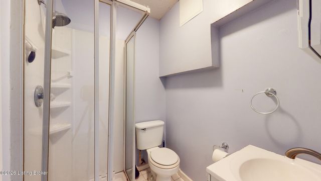 1003 Benton Ridge Dr, Louisville, KY 40245