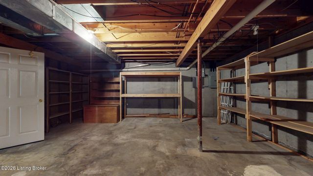 1003 Benton Ridge Dr, Louisville, KY 40245