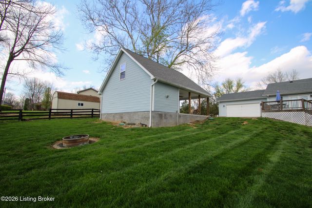 1003 Benton Ridge Dr, Louisville, KY 40245