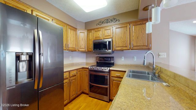 1003 Benton Ridge Dr, Louisville, KY 40245