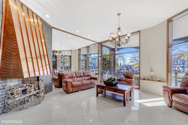 4900 Foster Street 412, Skokie, IL 60077