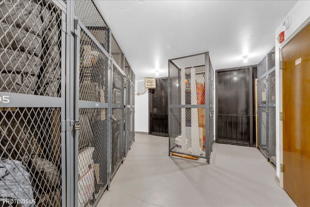 4900 Foster Street 412, Skokie, IL 60077