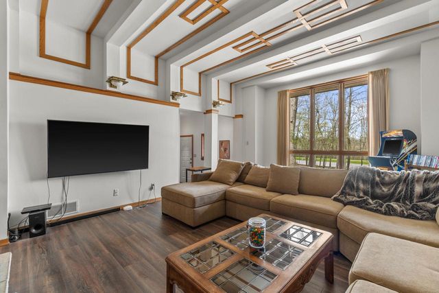 6746 35th STREET, Franklin, WI 53132