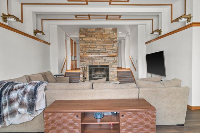 6746 35th STREET, Franklin, WI 53132