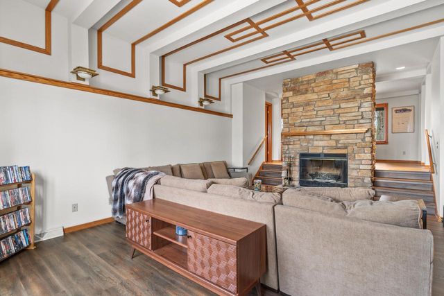 6746 35th STREET, Franklin, WI 53132
