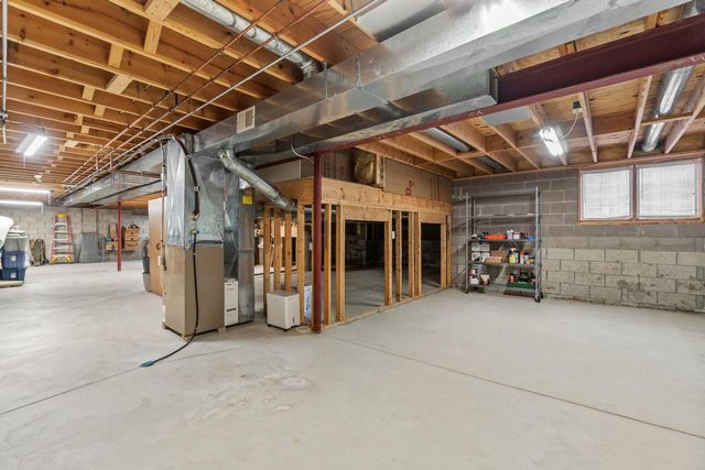 6746 35th STREET, Franklin, WI 53132