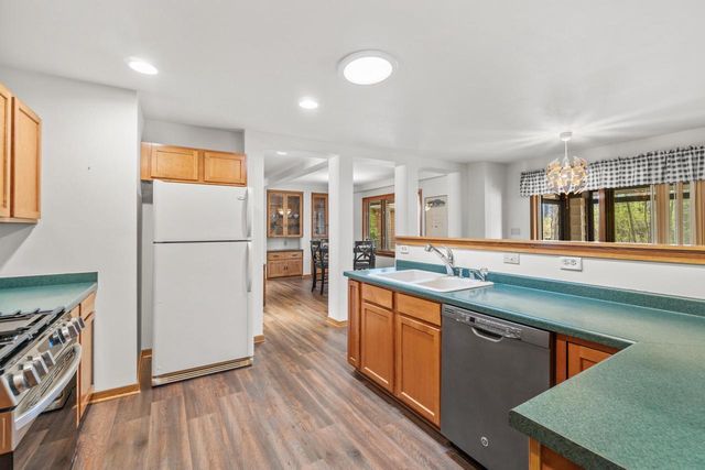 6746 35th STREET, Franklin, WI 53132