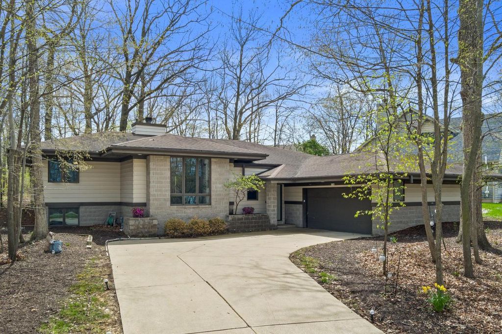 6746 35th STREET, Franklin, WI 53132