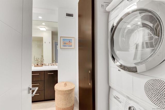 1760 Avenida del Mundo 510, Coronado, CA 92118