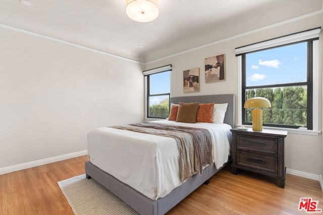5853 S La Brea Avenue, Los Angeles, CA 90056