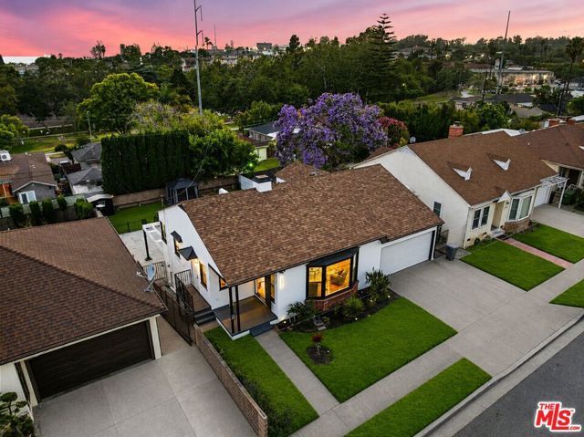5853 S La Brea Avenue, Los Angeles, CA 90056