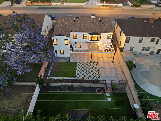 5853 S La Brea Avenue, Los Angeles, CA 90056