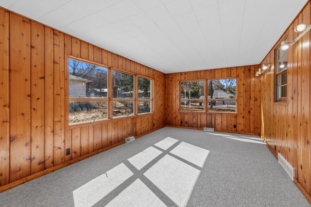 673 2nd Avenue N, Bayport, MN 55003