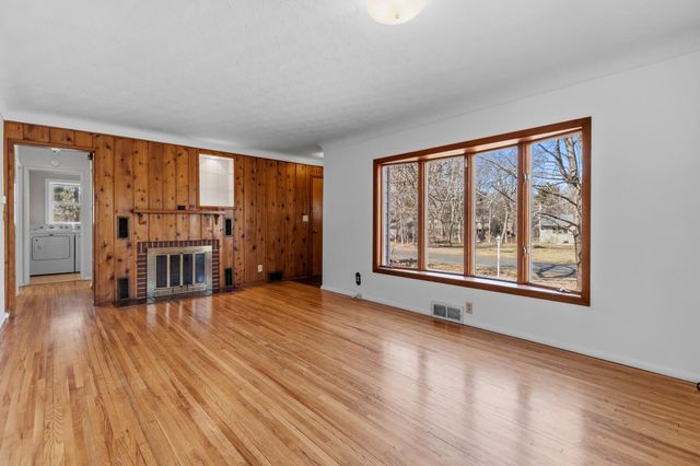 673 2nd Avenue N, Bayport, MN 55003