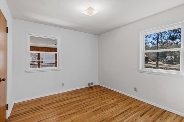 673 2nd Avenue N, Bayport, MN 55003