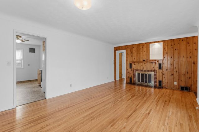 673 2nd Avenue N, Bayport, MN 55003