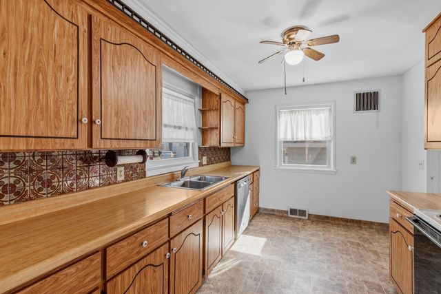 673 2nd Avenue N, Bayport, MN 55003