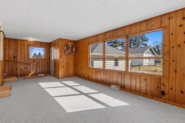 673 2nd Avenue N, Bayport, MN 55003