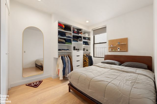 788 9th Ave Apt 4C, New York City, NY 10019