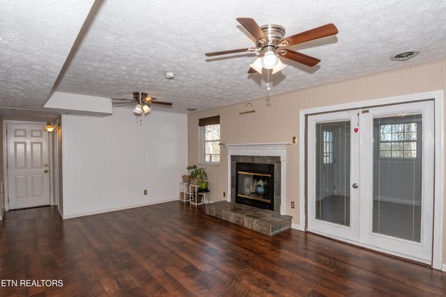 6324 Gateway Lane, Knoxville, TN 37920