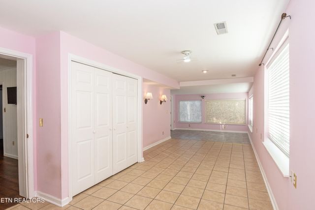 6324 Gateway Lane, Knoxville, TN 37920