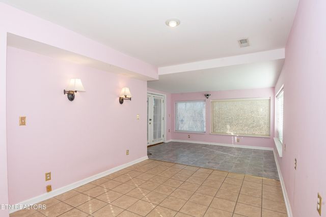 6324 Gateway Lane, Knoxville, TN 37920