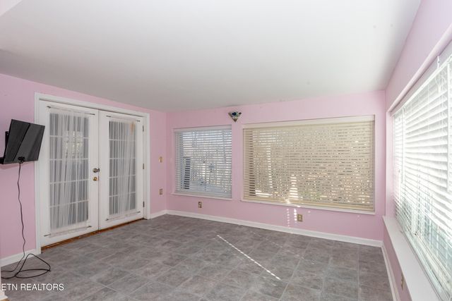 6324 Gateway Lane, Knoxville, TN 37920